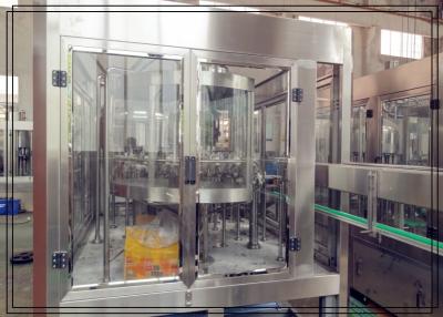 China Máquina de rellenar líquida de alta velocidad de Monoblock, embotelladora del agua mineral en venta