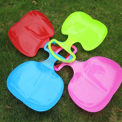 China Winter Fun Winter Power Cheap Used Equipment Plastic Towable Snow Ski Sled Ski Product for sale