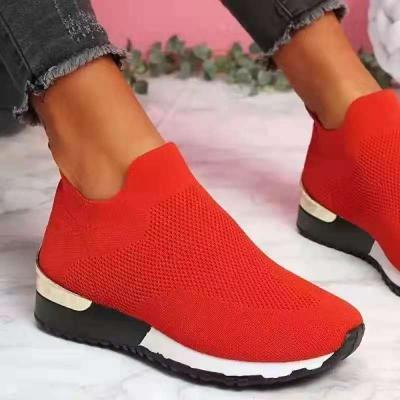 China Fashionable and Comfortable Flying Casual Sneakers Women's Breathable Shoes for sale