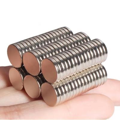 China Environmental Friendly N52 Neodymium Magnet D6x3 Disc Neodymium Magnet Super Strong Manufacturer for sale