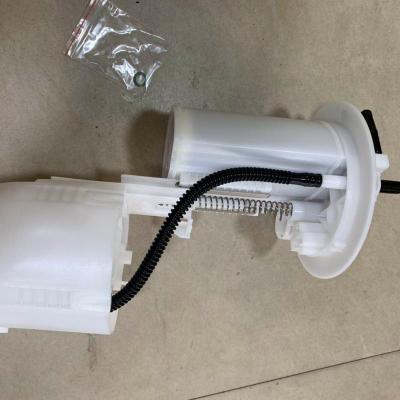 China POM Plastic + high quality car fuel filter paper auto parts car filter 77024-02120 for Corolla Yaris for sale