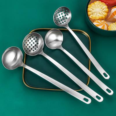 China Pocket Strainer Soup Metal 2 Pieces Set Long Handle Stainless Steel Kitchenware Cookware Serving Spoon for sale