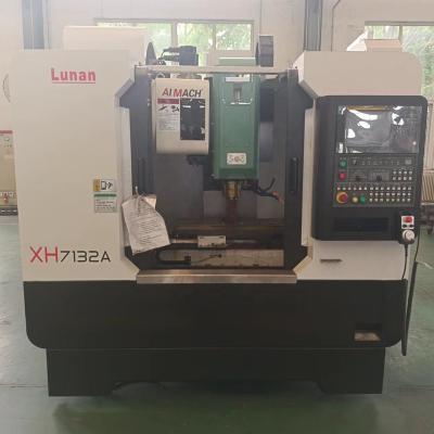 China XH7132A VERTICAL Machinery Repair Shops MACHINING CENTER Linear Guide Way VMC500 for sale