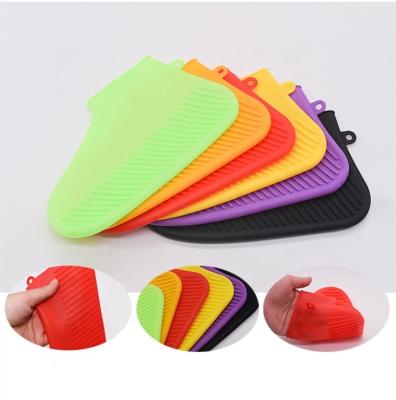 China Fashion Trend Cheap Waterproof Folding Rain Boots / Rubber Shoe Covers For Kids for sale