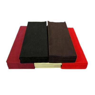 China Non Woven Fabric PP Waterproof Spunbond TNT Tablecloth Waterproof Eco Friendly Table Cover for sale