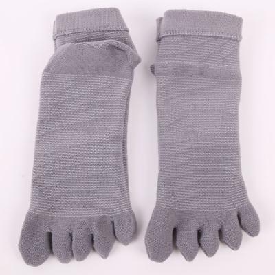 China 2020 High Quality Antibacterial Antibacterial Charcoal Fiber Yoga Socks For Women Non-slip Grips And Straps Bamboo Fiber for sale