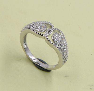 China 925 Sterling zilveren banden met kubuscircone edelstenen in hart en ovale vormen Sterling zilver kubuscircone ringen Te koop