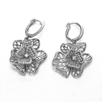 China “Una perla en la palmaⅢ” 925 pendientes de plata Mesh Flower de la borla de la CZ en venta