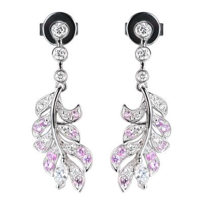 Chine Boucles d'oreille argentées blanches adaptées aux besoins du client de goujon de plume de Diamond Earrings 0.38ct de l'or 18k à vendre