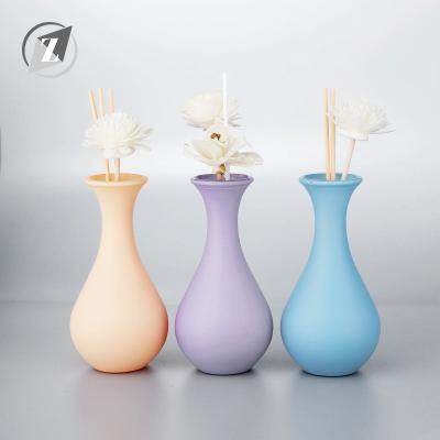 China Custom Aromatherapy Diffuser Glass Aromatherapy Scented Bottle Matte Frosted Glassware 130ml Reed Diffuser for sale