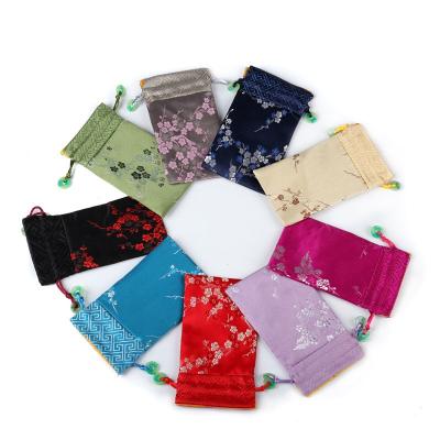 China Eco - Friendly Silk Brocade Pockets Drawstring Gift Bags Chinese Candy Sachet Bag for sale