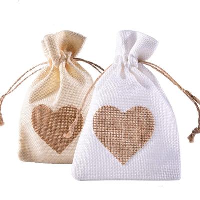 China Canvas Heart Drawstring Pouch Modern Candy Gift Pouches For Wedding Party Birthday Christmas Thanksgiving Halloween for sale