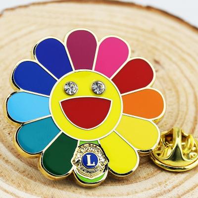 China All over the World Custom LOGO Company Memorial Chops Metal Badge Alloy Cartoon Enamel School Badge Brooch Manufacturers for sale