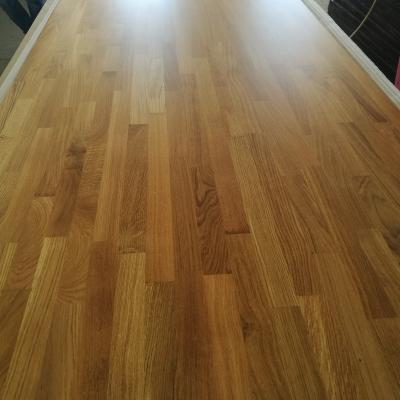 China EUROPEAN Red Oak Straight Board Waterproof And Moisture Proof Finger Joint Board for sale