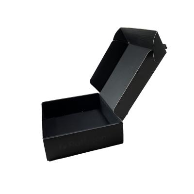 China Recyclable Corrugated Shipping Paper Packaging Mailing Box For Dress for sale