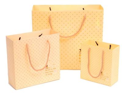 China Personalized Gold Foil LOGO Luxury Kraft Gift Bags Manufacturer Recyclable Shopping Cardboard Cusmtom Paper Bags With Handle for sale