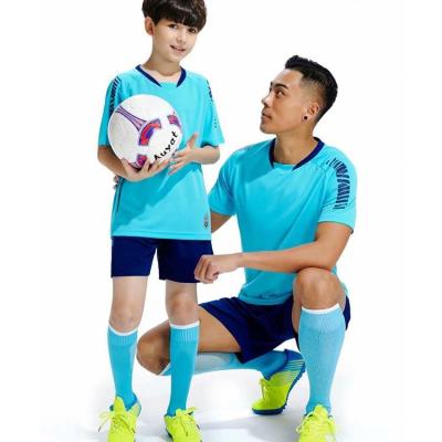 China Quick Dry Durable Using Low Price Club Footbal Suit Training Suits Soccer Tracksuit Football for sale