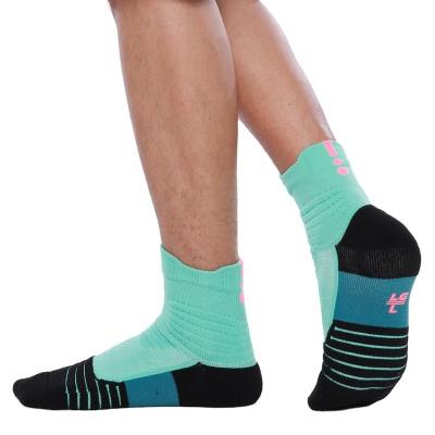 China High Quality Professional Warm Breathable Running Short Socks Manufacturing Custom Logo Thickened Sports Socks Men's Basketball Socks for sale