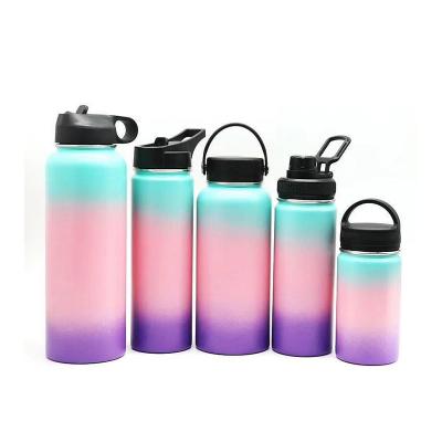 Cina 18oz 25oz 32oz 40oz 64oz In stock double wall 304 outdoor sport water bottle Camping thermos stainless flask in vendita