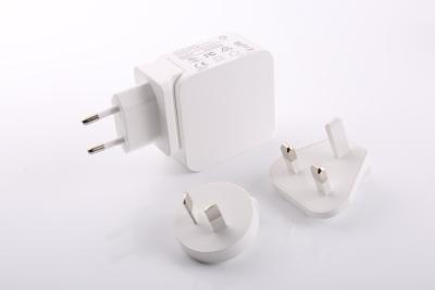 中国 普遍的なPD旅行USB力のアダプター45W 5V 3A 9V 3A 12V 3A 15V 3A 20V 2.25A 販売のため