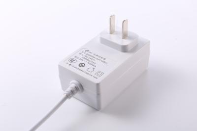 China 30W C.C. de uma C.A. de 10 volts 9 adaptador nivelado do poder da gama Vi 12V 800ma do adaptador do volt à venda