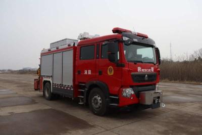 China JY120 HOWO Feuerwehr-Rettungswagen 13000 kg Rotfeuerwagen zu verkaufen