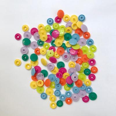 China Sustainable Colored Plastic Snap Button Fasteners Press Stud Socket Plug Button for sale