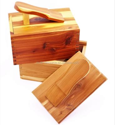 China Premium Aromatic Red Cedar Shoe Care Wooden Shoe Shine Box / Shoe Care Kit in Aromatic Red Cedar Wooden Shoe Box SB01A (Varnished/Unvarnished) for sale