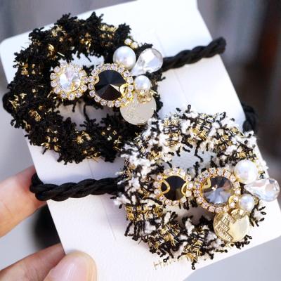 China Retro style autumn and winter fashion warm gold-plated boho pearl design faux stone European and American handmade headband for sale