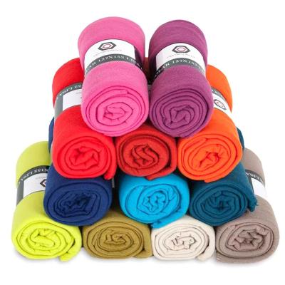 China Anti-Static Portable Folding Double Sided Solid Color Chunky Anti Pilling Warm Polar Fleece Blanket In Roll for sale