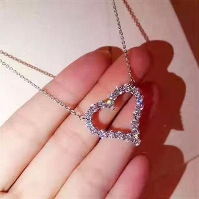 China Other Fashion Exquisite Heart Shape Inlaid Rhinestones Jewelry Necklace Pendant Necklace For Gift for sale