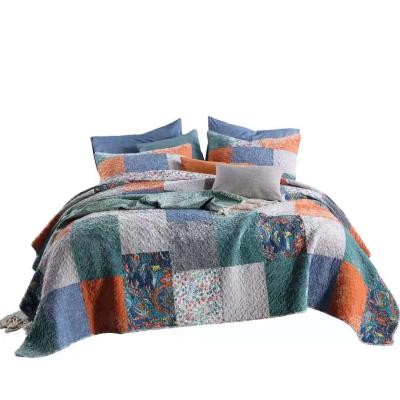 China Nondisposable Premium Quality Queen Size Summer Patchwork Square Cotton Custom Design Full Assembling Bedspread Comforter Set for sale