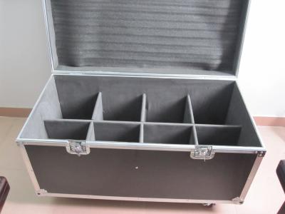 China Fácil instale 6 en 1 caja de viaje de aluminio del embalaje para multi delgado llevada - luz del par en venta