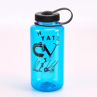 China 2021 Classic Sustainable Unbreakable Plastic Water Bottle With Soft Handle For Promotion for sale