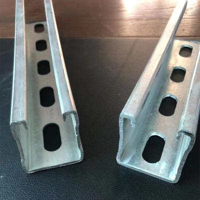 China Professional struct channel support system manfacturer hot dip gavanized c channel seismic bracing brackets for sale