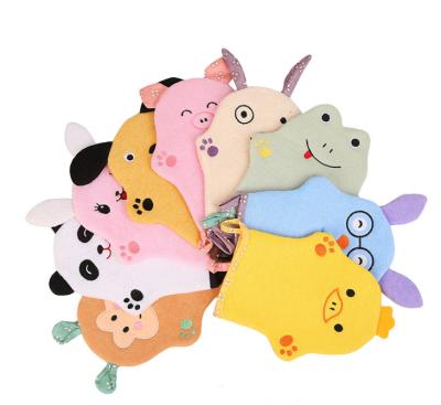 China EXFOLIATING Cotton Wholesale Popular Cartoon Animal Bath Gloves for sale