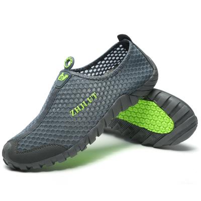 China Fashion\Comfortable\Durable Fashion Couples Hollow Out Mesh Breathable Aqua Beach Outdoor Shoes For Men And Women for sale