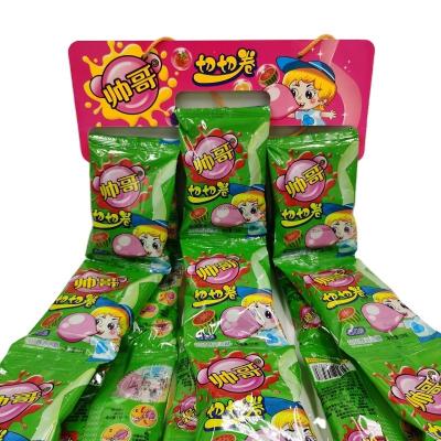 China Big Full Size Fun Strip Muffin Bubble Gum For Kids for sale