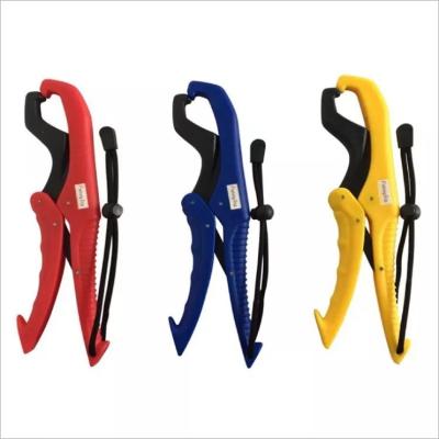 China Super Sharp For Lines Cutter Fishing Tackle Tools 6inch 9inch ABS Plastic Gripper Controller Fish Lip Holder Pliers for sale