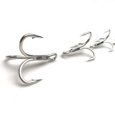 China High Tensile Fishing 100Pcs/Bag 1/2/4/6/8/10# Grades High Carton Steel Silver Treble Hooks Tackle Barbed Hooks for sale