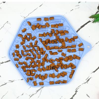 China Automatic Silicone Custom Dog Licking Pad Licking Food Bowl Slow Feeder Feeding Licking Mat for sale