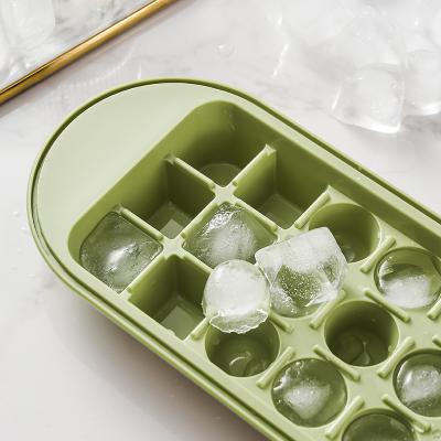 China Silicone Fridge Summer Cold Molding Ice In Tray Quick-Frozen Cubes With Lid Box Viable Homemade Beverage Cube for sale