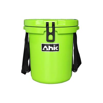 China Sustainable Carry Bucket 16L 18QT Keep Cooling Round Ice Bucket Coolers With Handle Or Strap for sale