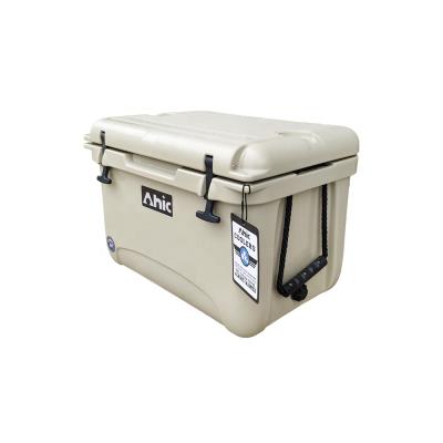 China Waterproof plastic 35L ice cooler box with ears lerpin box insulin cooler box for sale