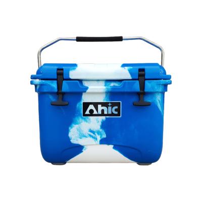 China Wholesale Multifunctional Waterproof Cooler Box Travel Ice Fishing Carry Plastic Coolers for sale