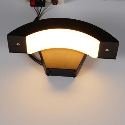 China European Modern Waterproof Aluminum Body High Luminous Efficacy Lamp Wholesale Price Outdoor Wall Light for sale