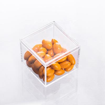 China ZGLP5530 Clear Acrylic Freshness Preservation In Place Cube Boxes With Lid 