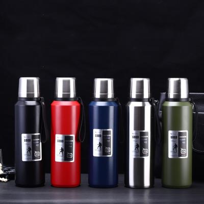 China Large Capacity 316 Stainless Steel Vacuum Thermos Flask Gift PORTABLE Sports Water Bottle With Cup for sale