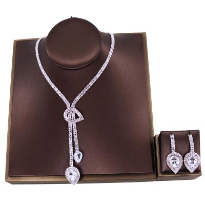 China FASHIONABLE High Quality Luxury Bridal Jewelry Sets Rhinestone Wedding Water Drop Shape Necklace Earring Sets for sale