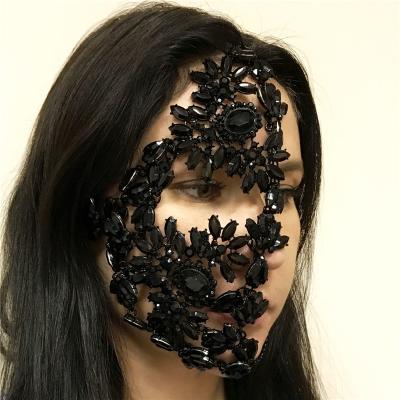 China Fashionable Christmas Rhinestone Green Black Face Mask For Women Party Crystal Masquerade Mask Face Handmade for sale